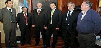 El Grupo de los Ocho aprovech� la reuni�n con Scioli para consolidarse