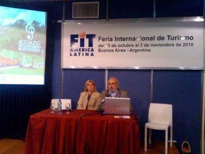 Presentaron �Iguaz� en Concierto 2011�