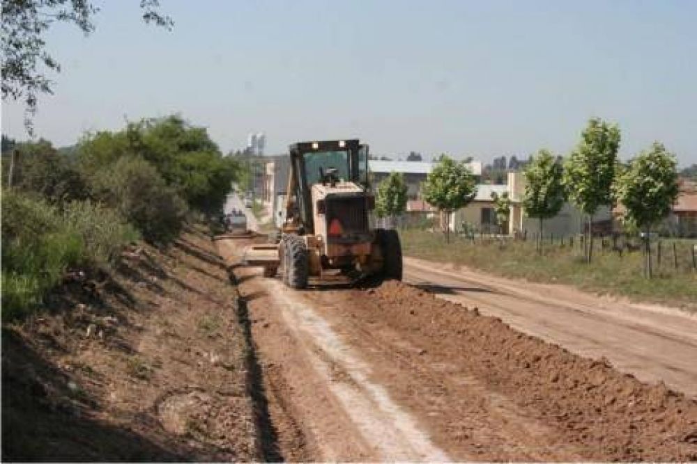 Subsecretar�a de Servicios P�blicos  El Municipio realiz� mejoras en los Barrios Santa Florentina y El Destino