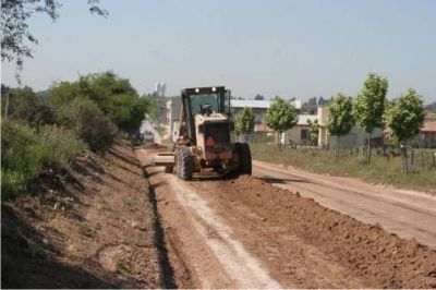 Subsecretar�a de Servicios P�blicos  El Municipio realiz� mejoras en los Barrios Santa Florentina y El Destino