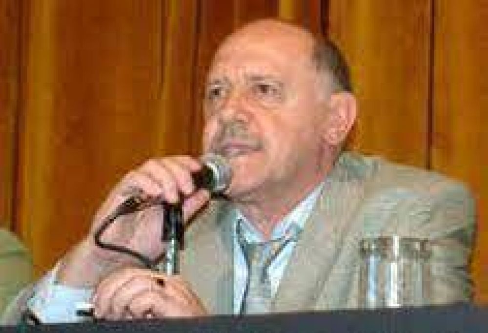  Acu�a habl� luego de la convocatoria de Scioli