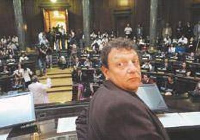 Ministro con l�nea directa con el esp�a