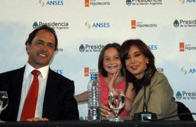 El Gobernador junto a la Presidenta en el cierre de los Juegos Evita 2010