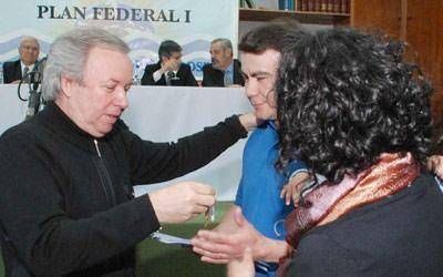 Peralta dijo que entregar viviendas tambi�n es un homenaje a Kirchner