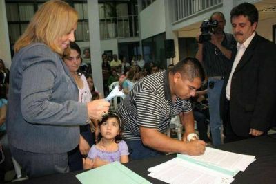 Stella Maris Giroldi: �Es muy emocionante saber que estamos cumpliendo el sue�o de muchas familias campanenses�