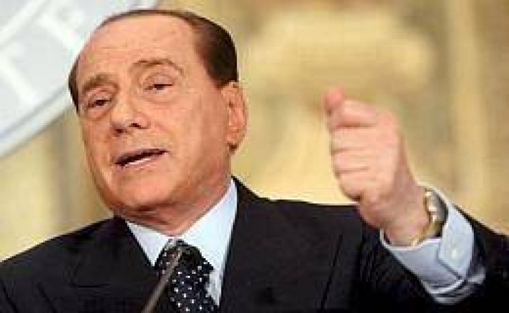 Italia: Berlusconi presiona a la oposici�n para que defina el apoyo a su Gobierno