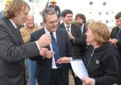 No pueden ocupar sus casas del Plan Federal porque no tienen servicios