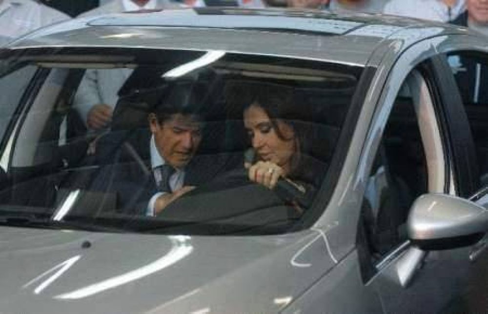 La Presidenta particip� de la presentaci�n del nuevo modelo de Peugeot