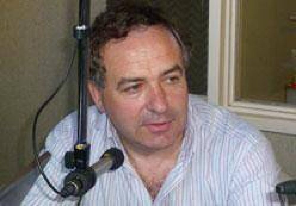 Valerio: �El dato que dan los profesionales es viejo, en el 2010 hay 30 mil metros aprobados�