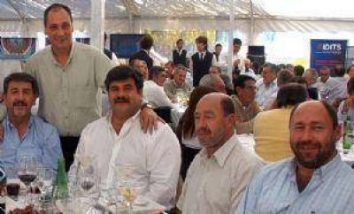 Con el apoyo de Sanz, los territoriales suman poder