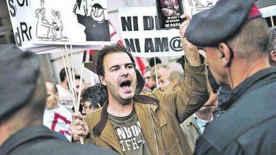 Barcelona espera a Benedicto con protestas y poco turismo