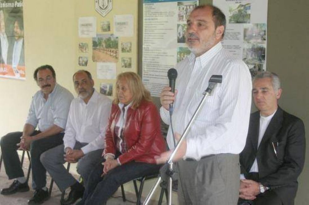 En R�o Carabelas y Canal Alem, Secci�n IV: Acto de entrega de subsidios al Centro de Formaci�n Profesional Nro. 402 Fue encabezado por la intendente Giroldi