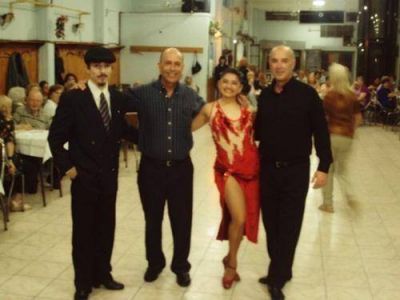 Proyecto Vicente L�pez y una tarde de folklore y tango con los vecinos