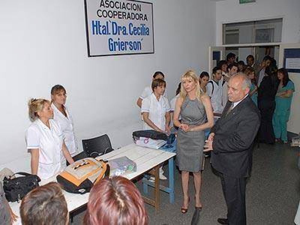  PRESIDENTE PER�N | TRAS LAS REFACCIONES- Karina Rabolini visit� el hospital �Dra. Cecilia Grierson�