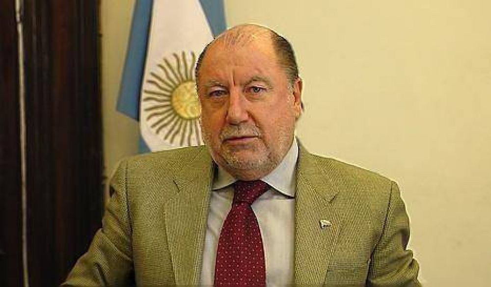 Busti volvi� a la carga y dijo que el oficialismo "subestima a la gente"
