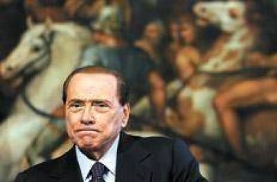 Fini exigi� la renuncia de Berlusconi en Italia