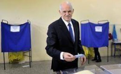 Elecciones en Grecia: Papandr�u recibi� en las urnas apoyo al ajuste