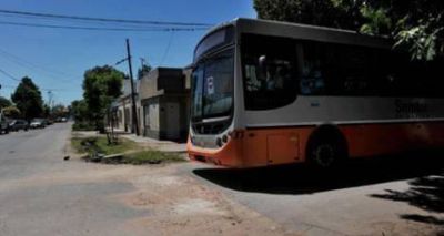 Los colectivos de la Semtur cambian su recorrido por los baches