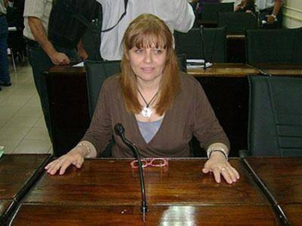 LAN�S| SESI�N DE CONCEJO La Rosa desconf�a del uso que el Intendente le d� a la ampliaci�n presupuestaria