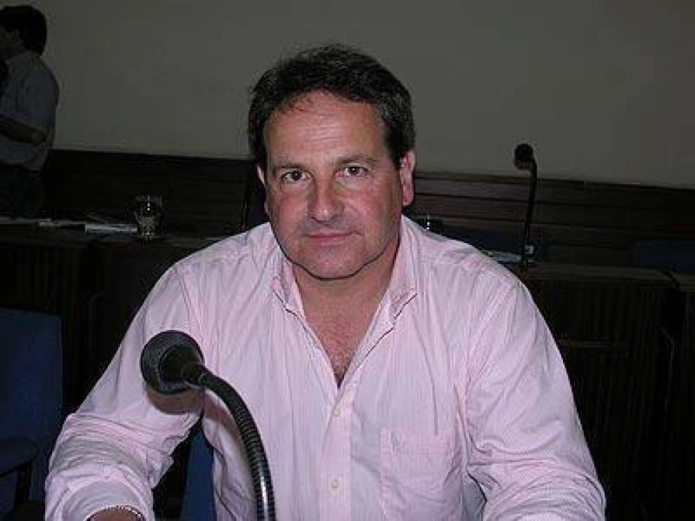 AVELLANEDA| PRESUPUESTO 2011 Alessi: "Ser�a bueno saber en qu� gastaron los 320 millones para obras p�blicas"