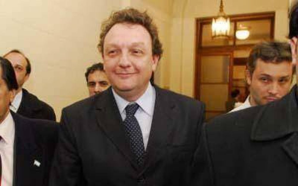Logr� postergar la audiencia