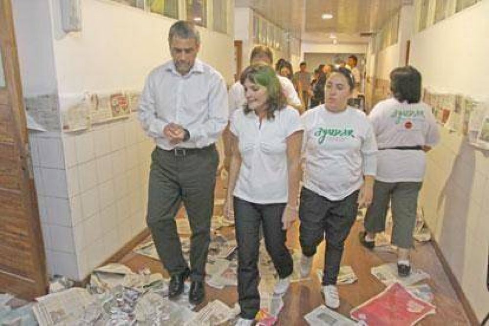Los voluntarios de �Ayudar� trabajaron en la Escuela de Educaci�n Especial N� 506