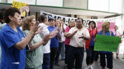 La salud manifest� su reclamo y enferm� de caos a la ciudad