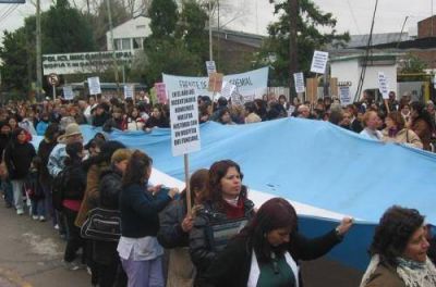 Se agrava el conflicto de los municipales y denuncian �despidos de delegados�