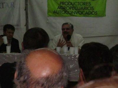 El pasado viernes L�pez Murphy en la carpa de Autoconvocados