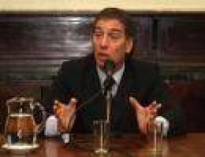 Santilli defiende casi 3 mil millones de pesos en la Legislatura