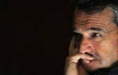 Comienza el paro y el Gobierno pide "atenci�n plena"