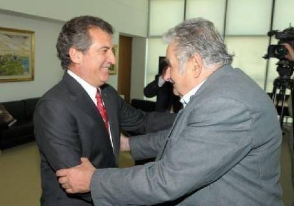 Urribarri resalt� el valor del intercambio comercial con Uruguay