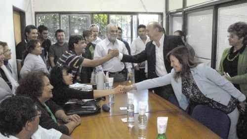 Inician el proceso de paritarias del sector p�blico provincial