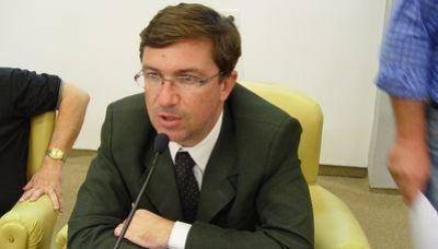Casinos: Guti�rrez abre sospecha en adjudicaciones de Loter�a