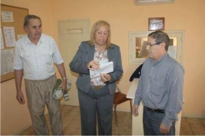 En su Despacho Municipal  La Intendente Giroldi entreg� subsidios a entidades locales