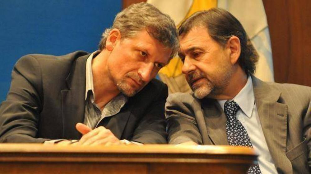 Schiaretti desautoriz� el reparto de fotos a la Caminera