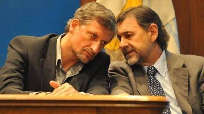 Schiaretti desautoriz� el reparto de fotos a la Caminera