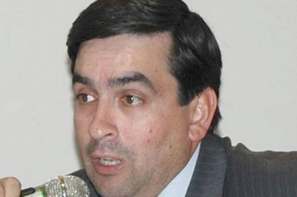 D�az anticip� su renuncia a la candidatura a diputado por UCR