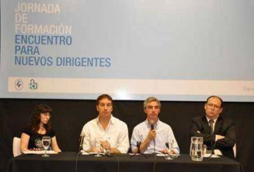 Meoni particip� del encuentro "Nuevos liderazgos para la Argentina que viene" 