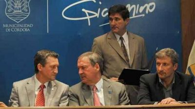 Giacomino amenaza parar obras y abre negociaci�n con Schiaretti
