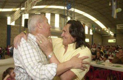 EN EL PREDIO DEL STM Trabajadores municipales celebraron su d�a