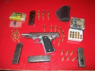 Detenidos con arma de guerra en Ensenada