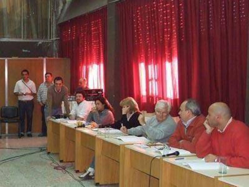 REGI�N | PREV�N SUBAS DE TASAS Y AUMENTOS SALARIALES Comenz� el an�lisis de los presupuestos en la regi�n