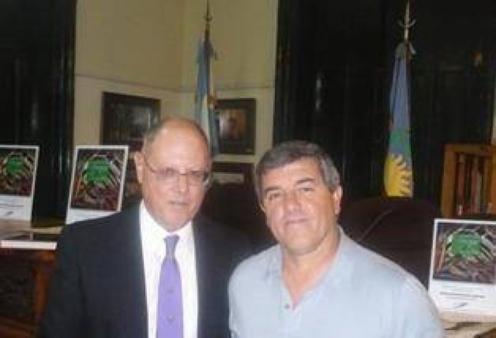Cuchillos y navajas por Abel Domenech.  