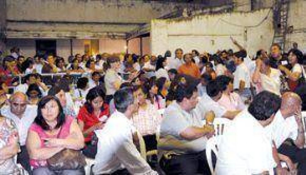 La mesa de la convenci�n de la UCR definir� el 27 si apoya a Urtubey