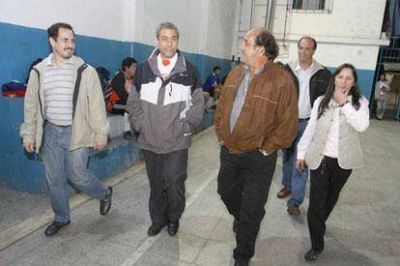 El Intendente entreg� un subsidio a la Biblioteca Popular Nicol�s Avellaneda