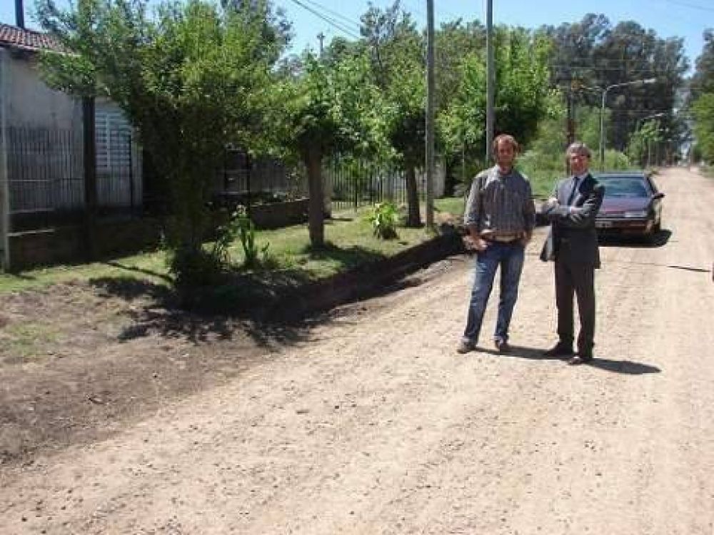 Meoni recorri� las calles de Roca