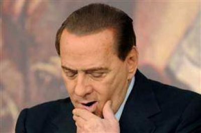 Se precipita la ca�da del gobierno de Berlusconi   