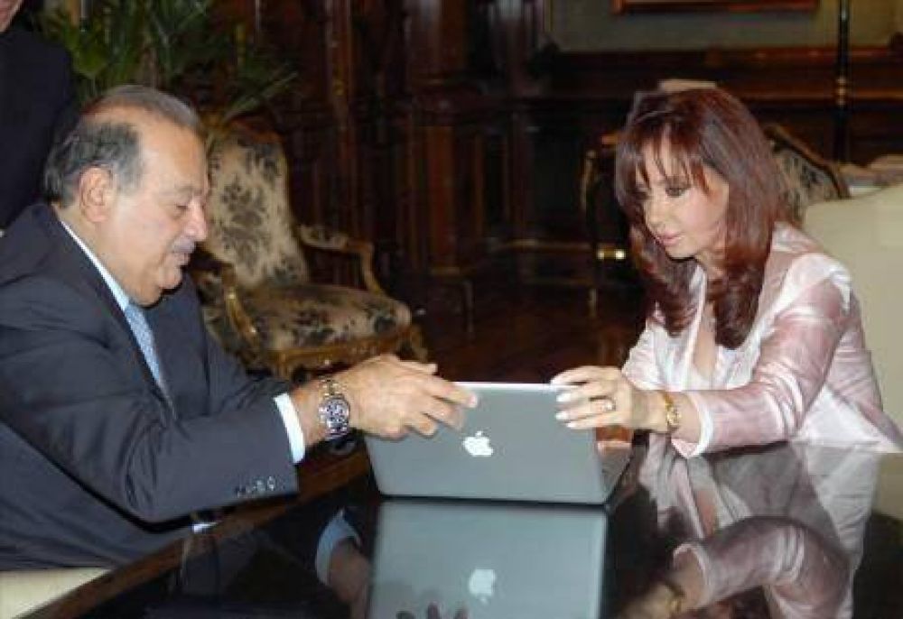 Con elogios a Cristina, Slim presion� por el Triple Play: "Ya va a venir"
