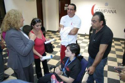 En su despacho: La intendente Giroldi recibi� a los ganadores de los juegos B.A. La Provincia